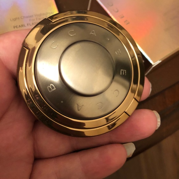 BECCA HIGHLIGHTER - Picture 2 of 3